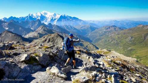 Bivouac au Mont Buet · Alpes, Préalpes de Savoie, Aiguilles Rouges, FR · GPS 46°0'53.22'' N 6°51'0.31'' E · Altitude 2674m