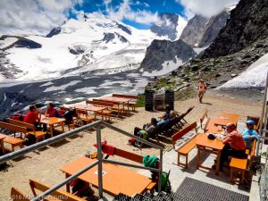 Britanniahütte · Alpes, Alpes valaisannes, Massif de l'Allalin, CH · GPS 46°3'36.00'' N 7°56'6.00'' E · Altitude 3030m