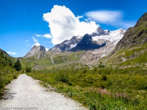 Lac Combal · Alpes, Massif du Mont-Blanc, IT · GPS 45°46'17.09'' N 6°51'31.48'' E · Altitude 2032m