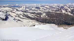Arête sommitale du Grand Paradis · Alpes, Massif du Grand Paradis, Valsavarenche, IT · GPS 45°30'59.99'' N 7°16'6.92'' E · Altitude 4000m