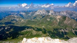 La Pointe Percée · Alpes, Préalpes de Savoie, Chaîne des Aravis, FR · GPS 45°57'20.67'' N 6°33'21.26'' E · Altitude 2750m