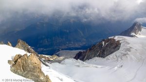 Vue depuis le sommet du Mont Maudit · Alpes, Massif du Mont-Blanc, Vallée de Chamonix, FR · GPS 45°50'50.65'' N 6°52'33.38'' E · Altitude 4465m