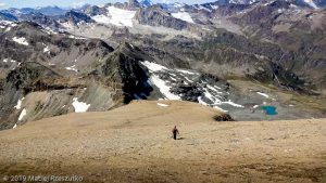 Descente au Col Leynir · Alpes, Val d'Aoste, Parc National du Grand Paradis, IT · GPS 45°31'18.33'' N 7°8'54.24'' E · Altitude 3438m