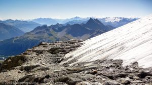 Dans la descente du Petit Mont Blanc · Alpes, Massif du Mont-Blanc, Val Vény, IT · GPS 45°47'22.42'' N 6°50'9.76'' E · Altitude 3210m