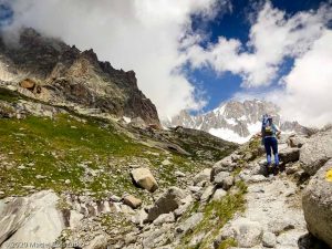 Dans la montée au Refuge du Couvercle · Alpes, Massif du Mont-Blanc, FR · GPS 45°54'26.95'' N 6°57'53.21'' E · Altitude 2547m