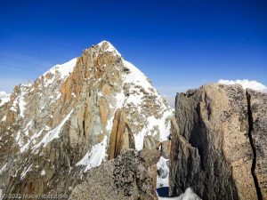 Grande Rocheuse depuis Aiguille du Jardin · Alpes, Massif du Mont-Blanc, FR · GPS 45°56'2.03'' N 6°58'33.54'' E · Altitude 4019m