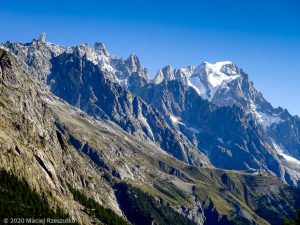 Refuge Monzino et Glacier du Brouillard · Alpes, Massif du Mont-Blanc, Val Veny, FR · GPS 45°47'29.39'' N 6°54'27.10'' E · Altitude 1607m