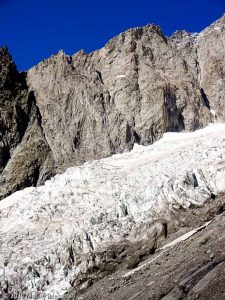 Refuge Monzino et Glacier du Brouillard · Alpes, Massif du Mont-Blanc, Val Veny, FR · GPS 45°48'19.56'' N 6°52'37.30'' E · Altitude 2812m