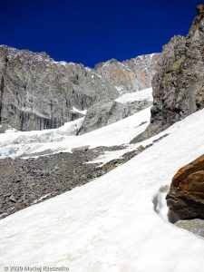 Refuge Monzino et Glacier du Brouillard · Alpes, Massif du Mont-Blanc, Val Veny, FR · GPS 45°48'26.62'' N 6°52'35.59'' E · Altitude 2925m