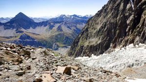 Refuge Monzino et Glacier du Brouillard · Alpes, Massif du Mont-Blanc, Val Veny, FR · GPS 45°48'26.54'' N 6°52'35.67'' E · Altitude 2925m