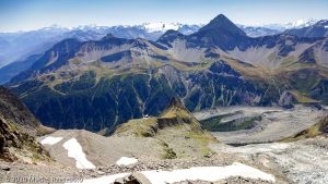 Refuge Monzino et Glacier du Brouillard · Alpes, Massif du Mont-Blanc, Val Veny, FR · GPS 45°48'25.98'' N 6°52'35.85'' E · Altitude 2919m