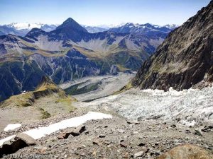 Refuge Monzino et Glacier du Brouillard · Alpes, Massif du Mont-Blanc, Val Veny, FR · GPS 45°48'25.97'' N 6°52'35.84'' E · Altitude 2919m