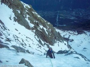 Mallory-Porter face Nord de l'Aiguille · Alpes, Massif du Mont-Blanc, Vallée de Chamonix, FR · GPS 45°53'1.98'' N 6°53'4.00'' E · Altitude 3044m