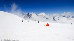 Mont-Blanc du Tacul · Alpes, Massif du Mont-Blanc, Vallée de Chamonix, FR · GPS 45°52'35.17'' N 6°53'22.05'' E · Altitude 3598m