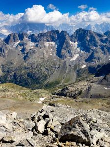 Bivouac au Mont Buet · Alpes, Préalpes de Savoie, Aiguilles Rouges, FR · GPS 46°1'11.15'' N 6°51'5.63'' E · Altitude 2893m