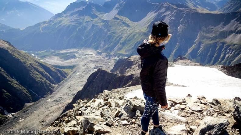 Au sommet du Petit Mont Blanc · Alpes, Massif du Mont-Blanc, Val Vény, IT · GPS 45°47'30.24'' N 6°49'58.90'' E · Altitude 3424m