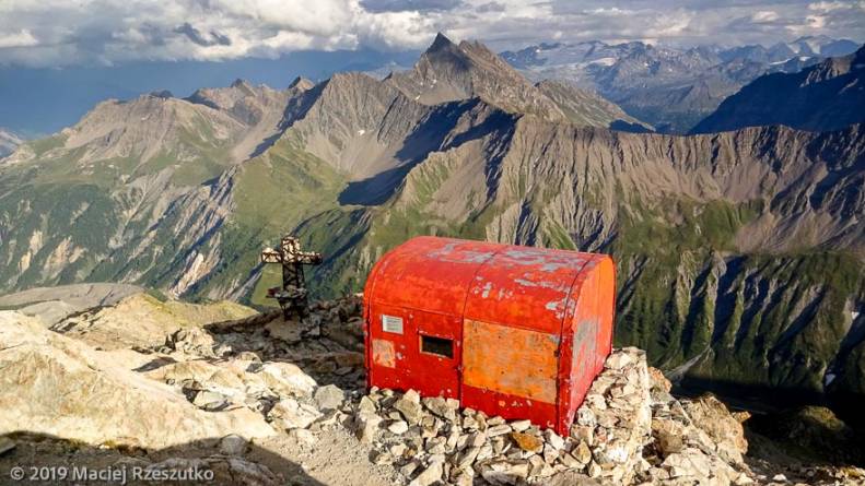 Fin de la journée au bivouac Gino Rainetto · Alpes, Massif du Mont-Blanc, Val Vény, IT · GPS 45°47'8.15'' N 6°50'24.51'' E · Altitude 3047m